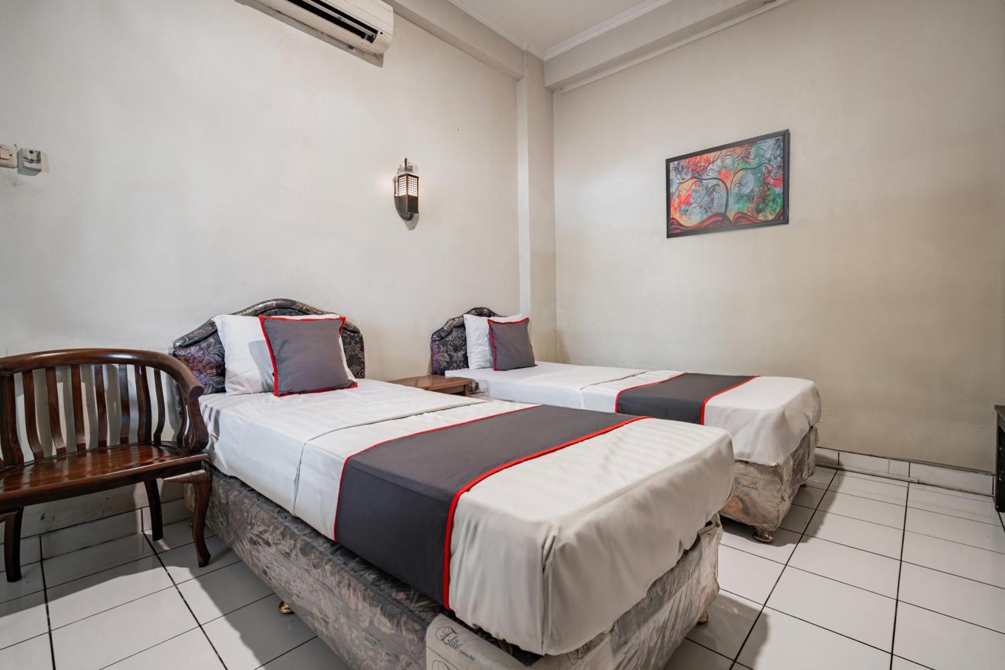 Collection O Hotel Sanira Bandung Ngoại thất bức ảnh