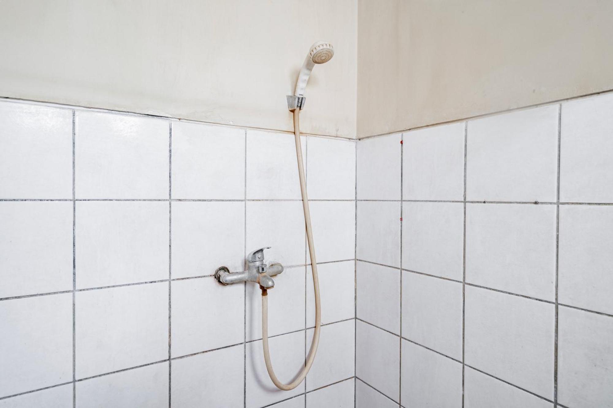 Collection O Hotel Sanira Bandung Ngoại thất bức ảnh