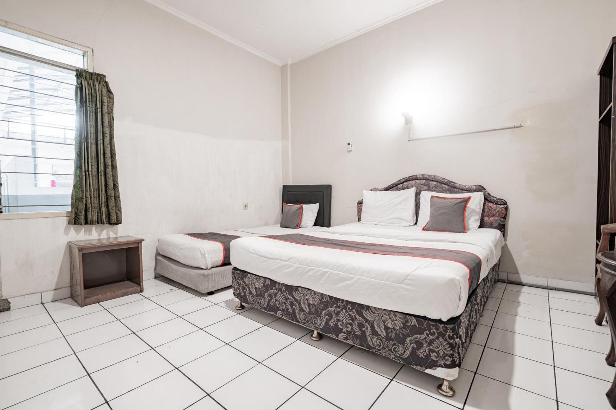 Collection O Hotel Sanira Bandung Ngoại thất bức ảnh