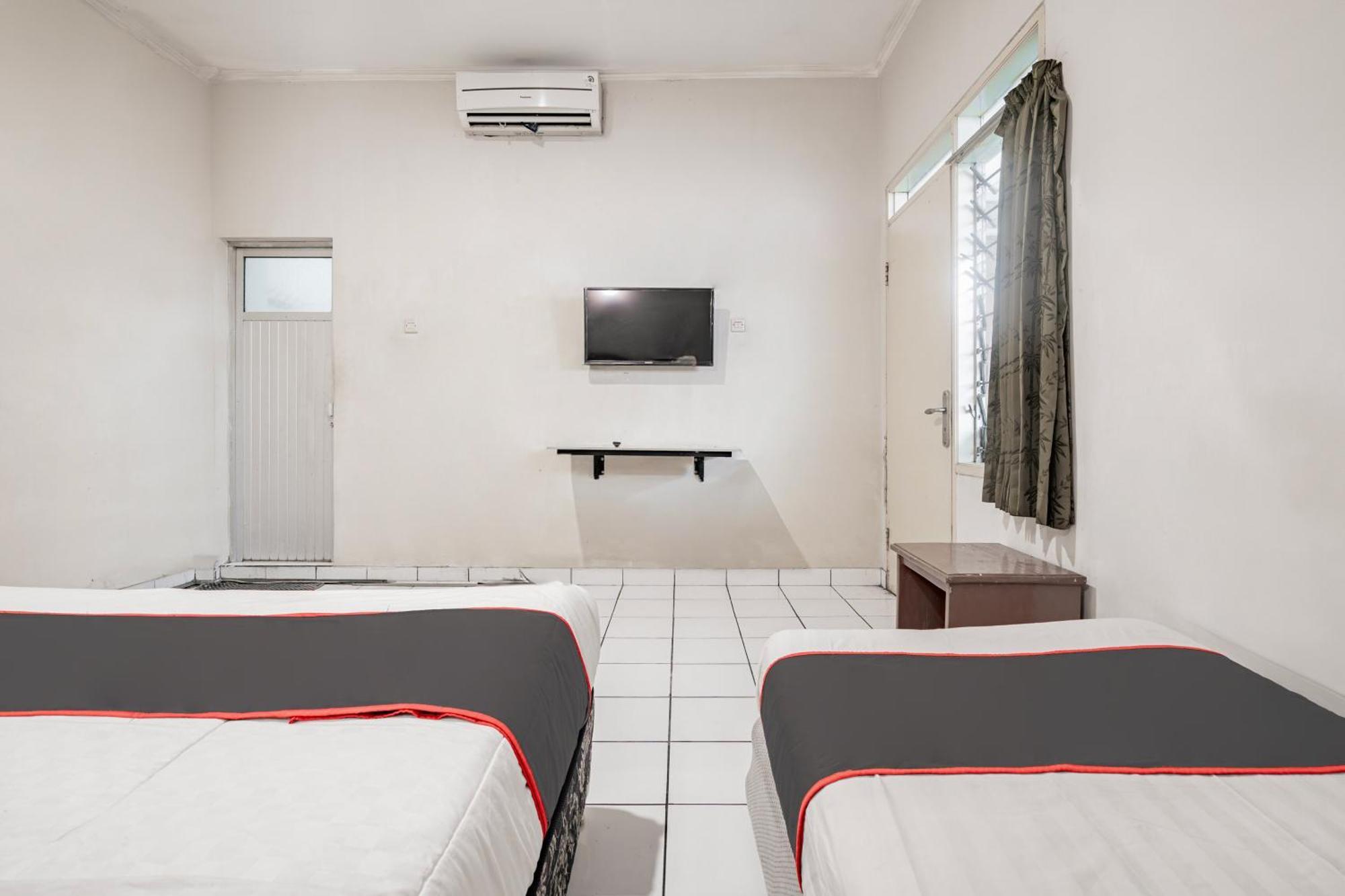 Collection O Hotel Sanira Bandung Ngoại thất bức ảnh